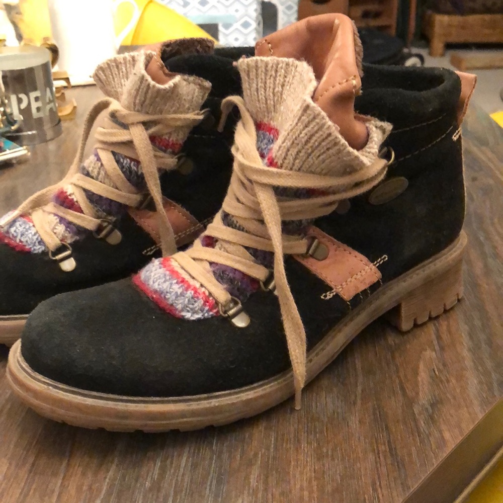 Cute Eric Michael hiking boots 🥾 - Picture 3 of 10